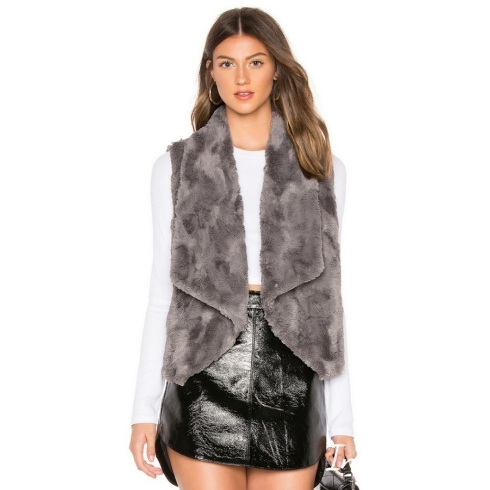 BB Dakota JACK Grey Faux Fur Vest Size‎ Small